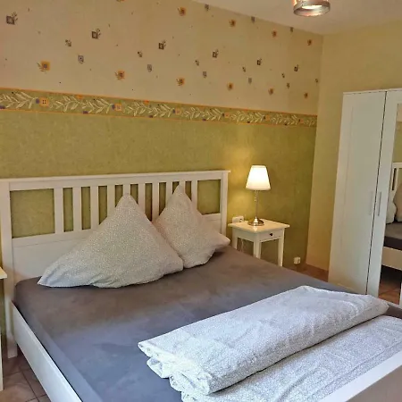 Apartment Ferienhof Direkt An Der Mueritz 10030 *